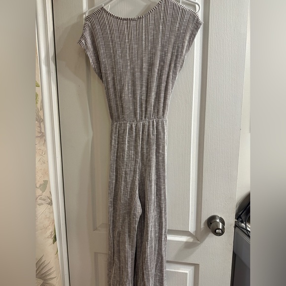 Caution to the wind jumpsuit - Picture 4 of 5